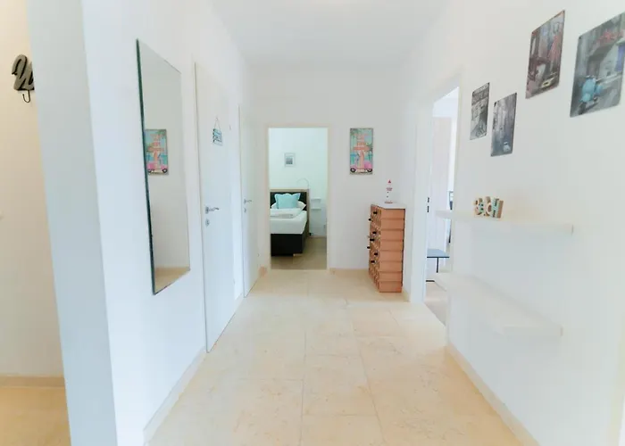 Falamingo Velden וולדן אם וורתרסי